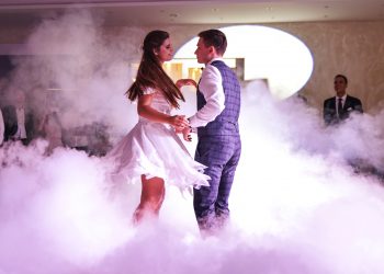 Ar verta fotografuoti vakarinę vestuvių dalį?